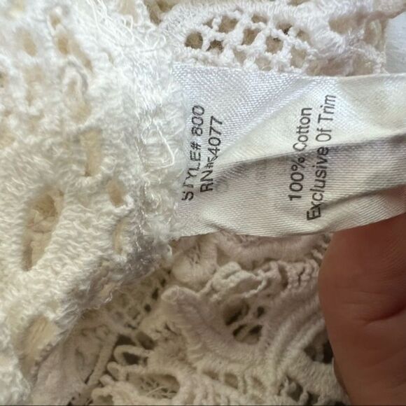 CABI Style 800 Needle Lace Cotton Round Neck White Blouse Women's Size M - Picture 5 of 6